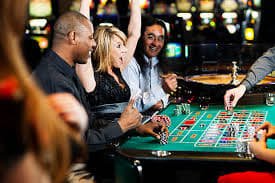 Dashboard permainan berlian888 menampilkan kategori sepak bola dan slot